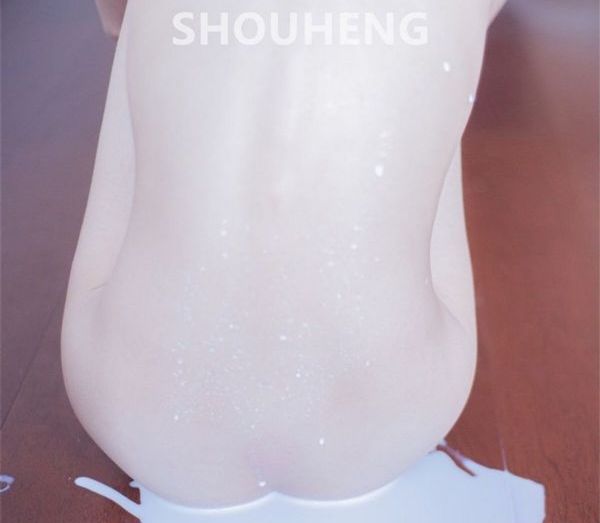 隔着衣服轻揉她的胸_1080P电影在线看